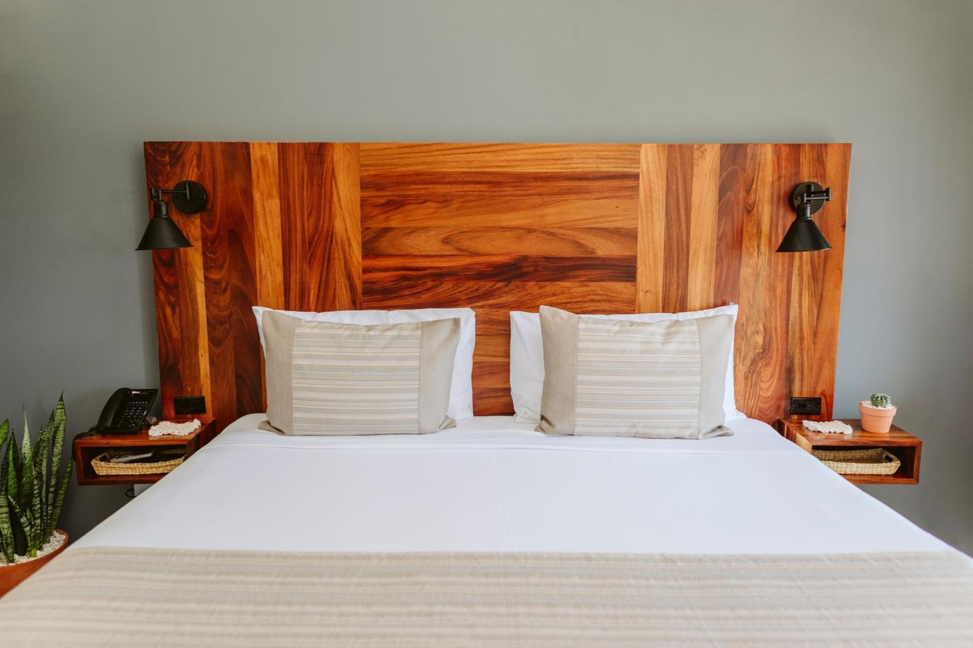 Six Two Four Urban Hotel 4*
